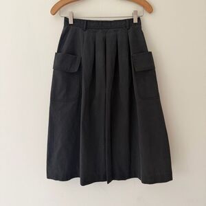Vintage Skirt Pleated Big Pockets Ann Stevens Size 2 Neutral Capsule